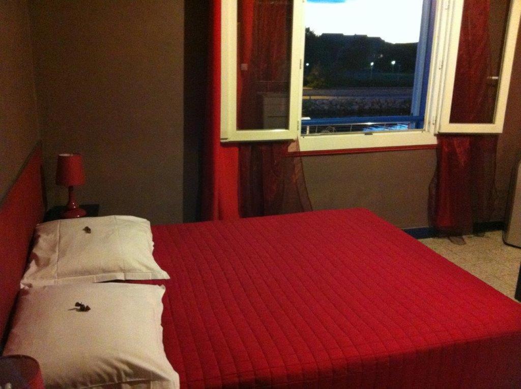 News Hotel Carnon-Plage Chambre photo
